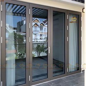 Mẫu cửa nhôm Xingfa 4 cánh Class A không có nan hoa, tối đa hóa tầm nhìn.
